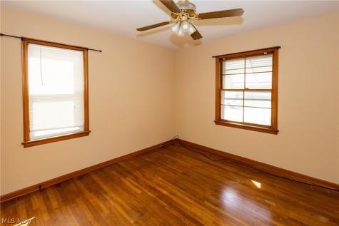 29933 Enid Road Wickliffe OH 44092