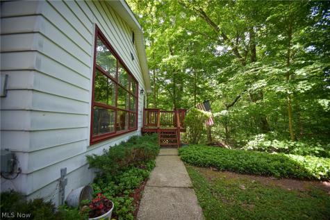 1683 Ridge Road Hinckley OH 44233