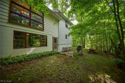 1683 Ridge Road Hinckley OH 44233