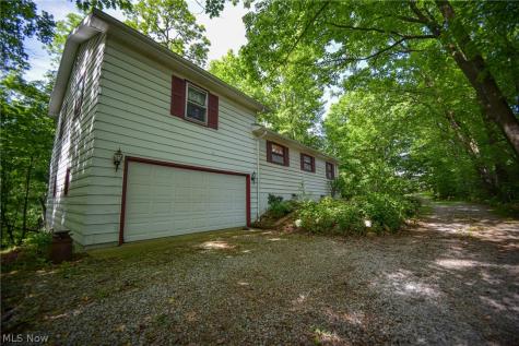 1683 Ridge Road Hinckley OH 44233