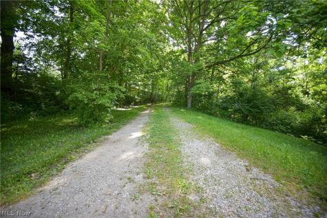 1683 Ridge Road Hinckley OH 44233