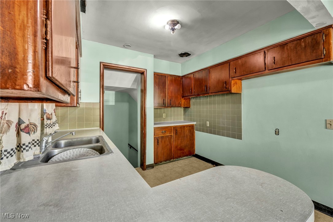 874 Iona Avenue Akron OH 44314