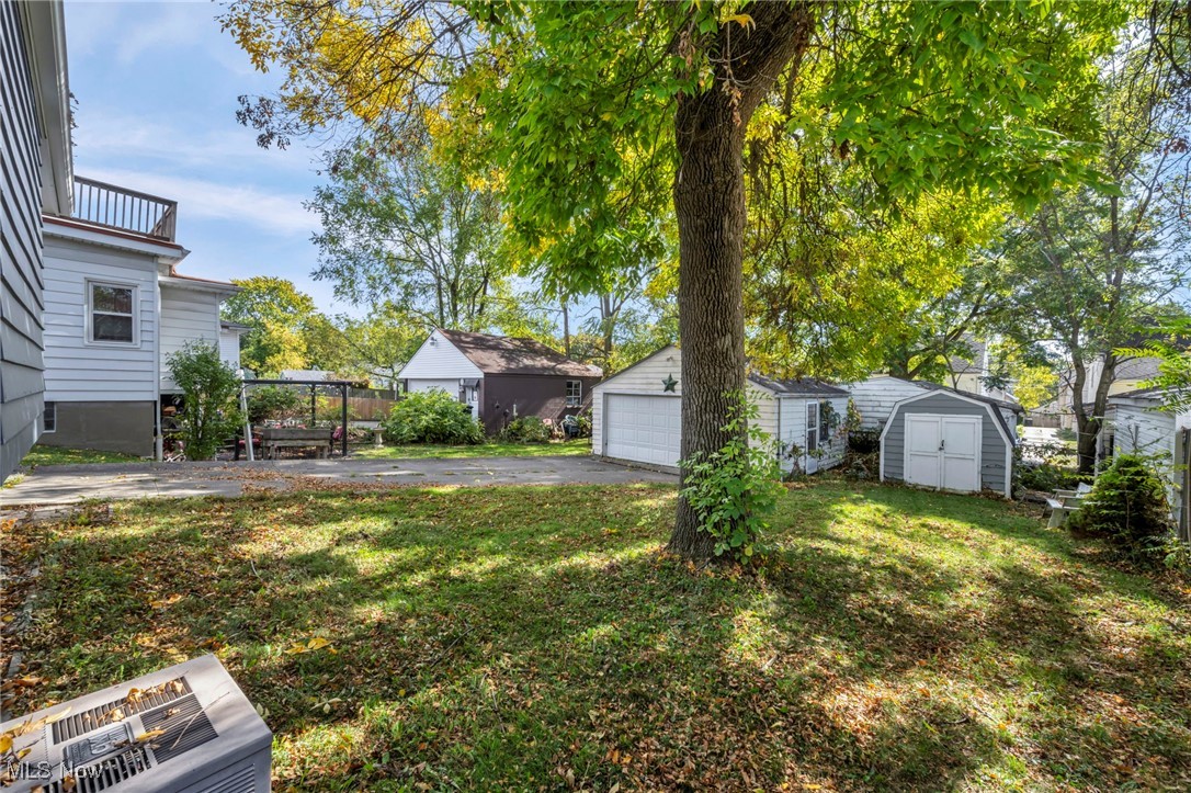 874 Iona Avenue Akron OH 44314