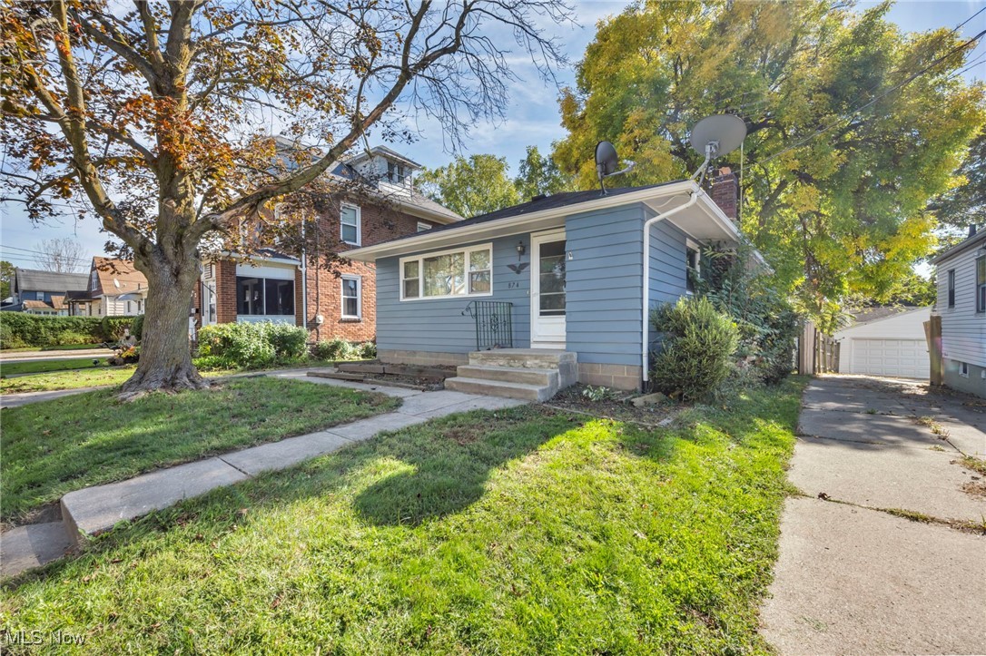 874 Iona Avenue Akron OH 44314