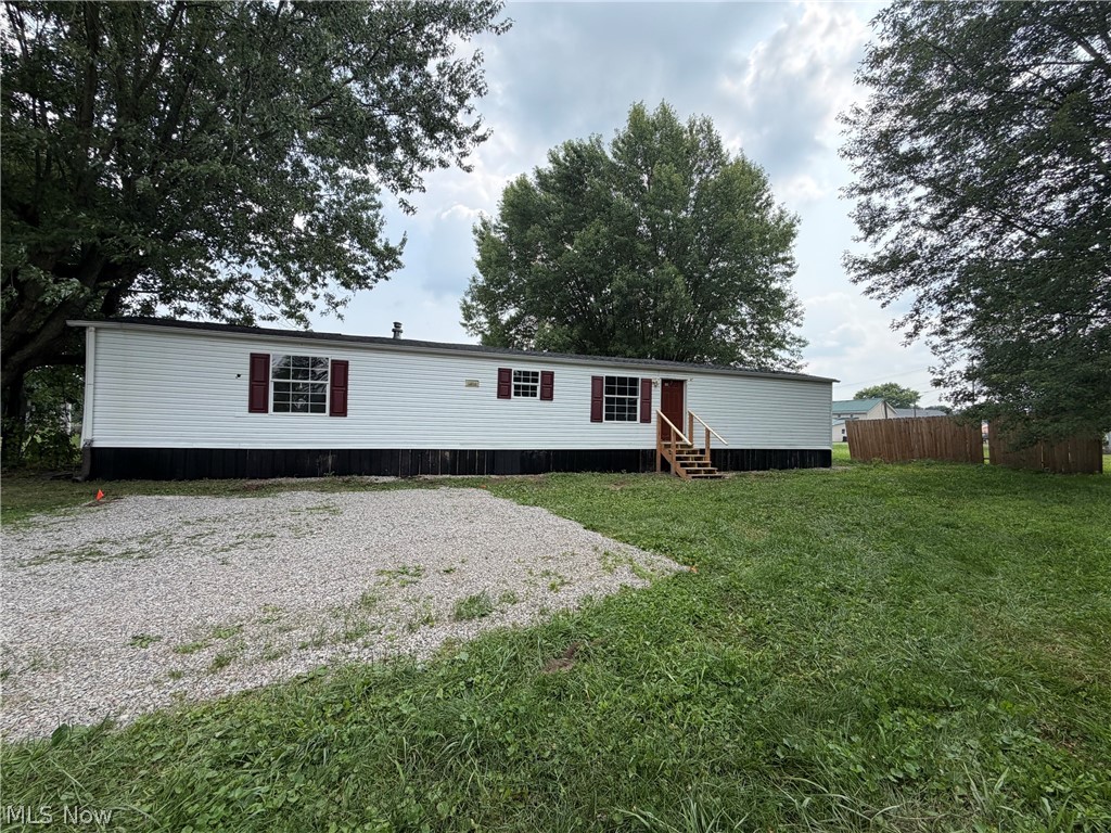 40 N Canal Street Frazeysburg OH 43822