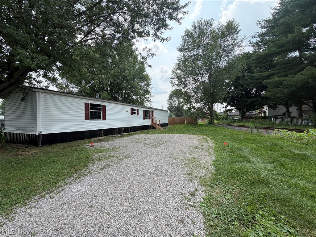 40 N Canal Street Frazeysburg OH 43822