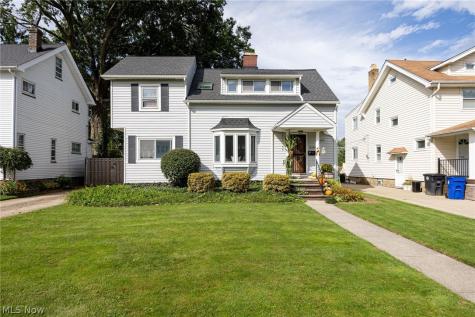 17200 Elsienna Avenue Cleveland OH 44135