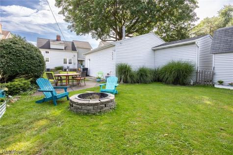 17200 Elsienna Avenue Cleveland OH 44135