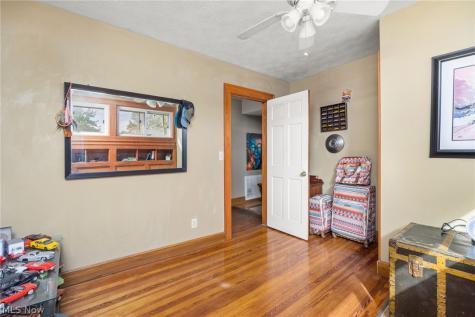 17200 Elsienna Avenue Cleveland OH 44135