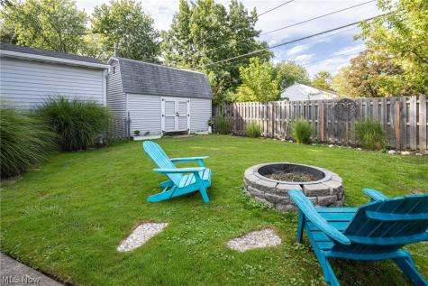 17200 Elsienna Avenue Cleveland OH 44135