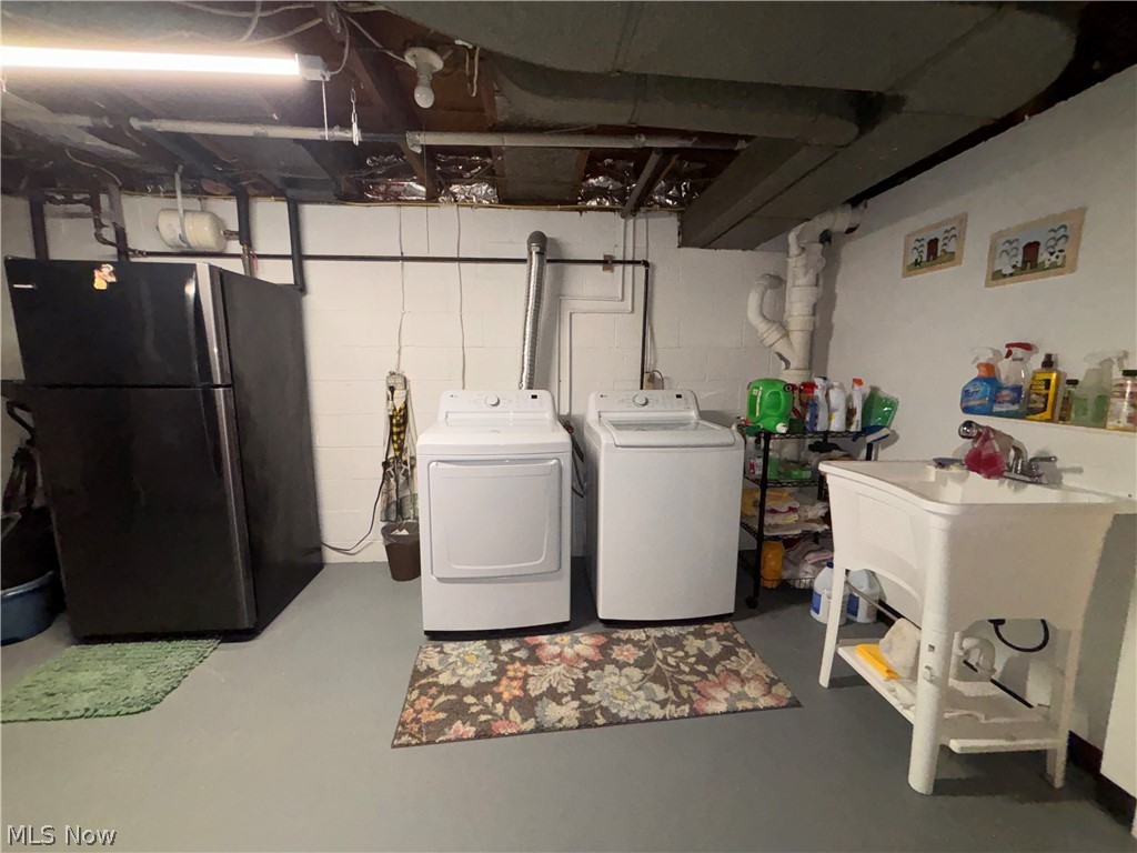 816 Overridge Avenue SE North Canton OH 44720