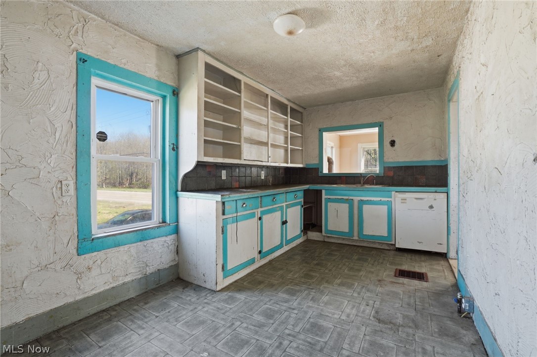 1243 State Route 167 Jefferson OH 44047