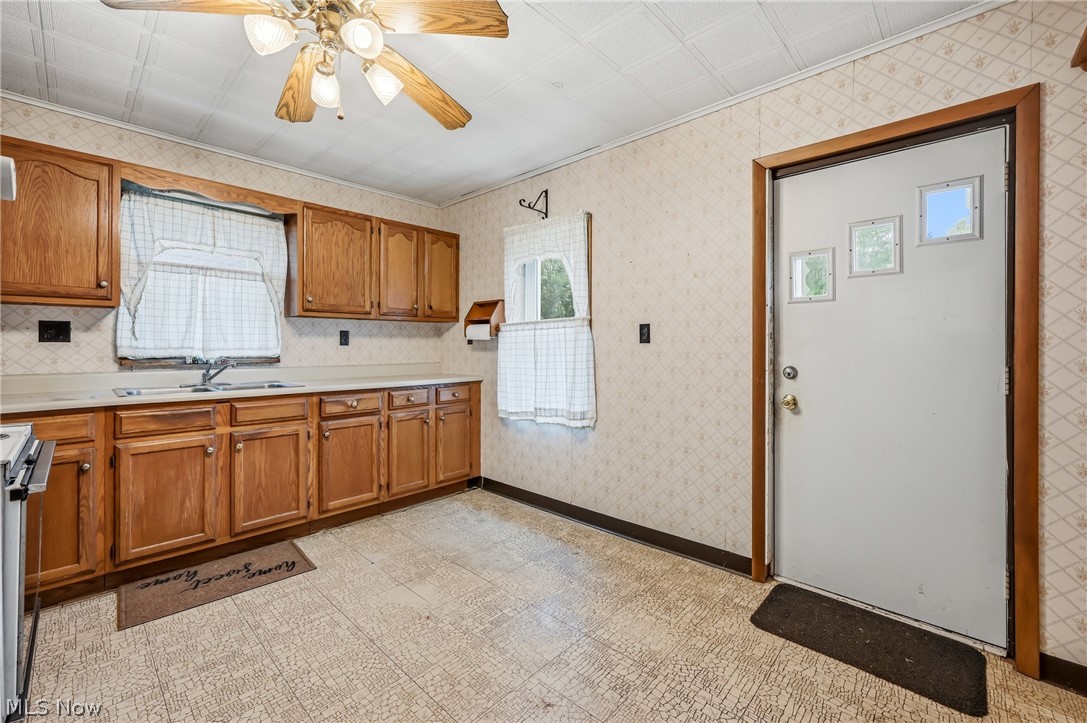 3961 S Main Street Hubbard OH 44425