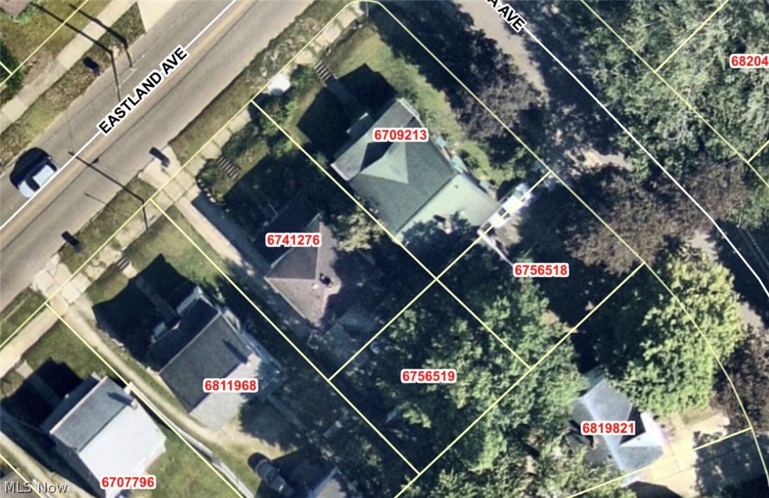 677 Eastland Avenue Akron OH 44305