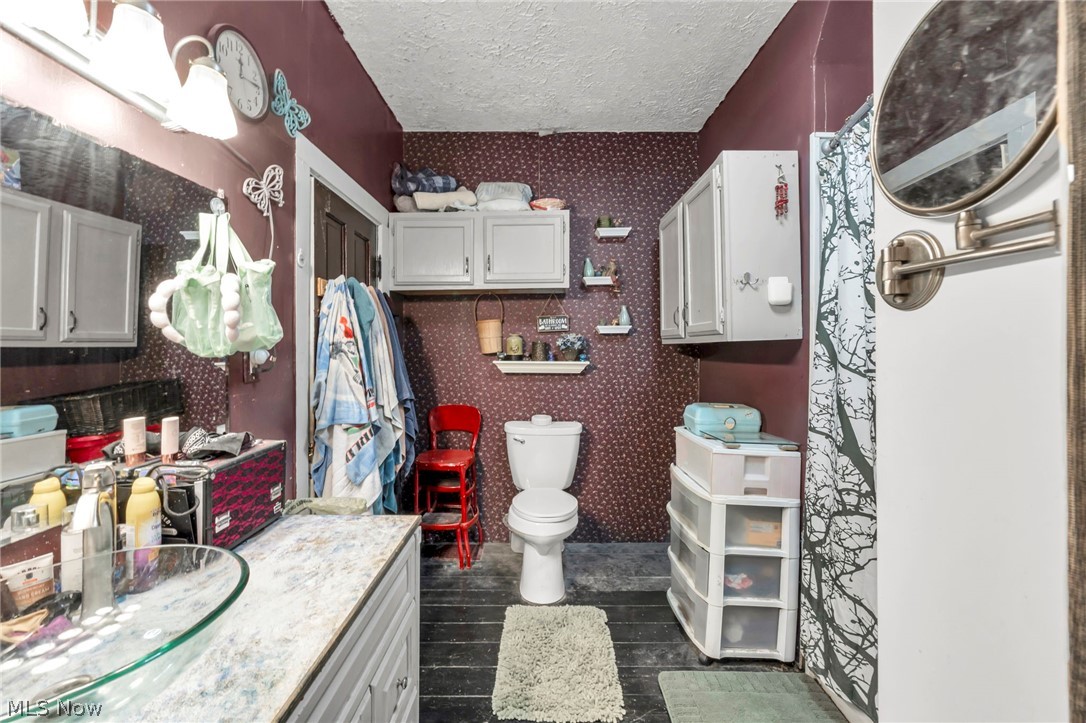 24 S Main Street Willard OH 44890