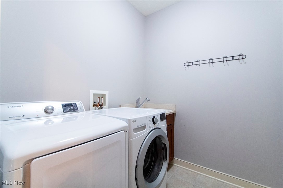 6047 Meadow Lake Drive Medina OH 44256