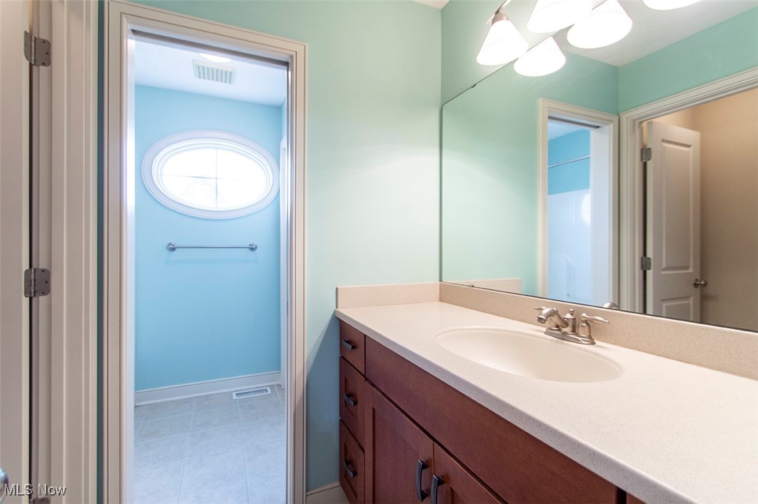 6047 Meadow Lake Drive Medina OH 44256