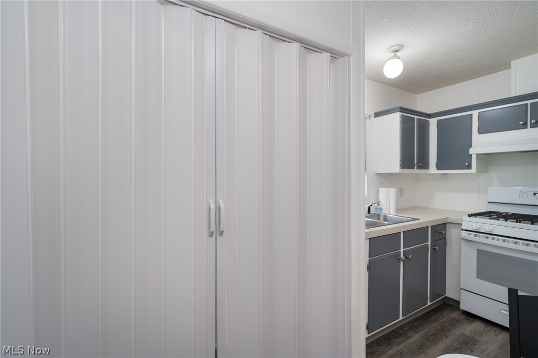 45 Flamingo Avenue Amherst OH 44001