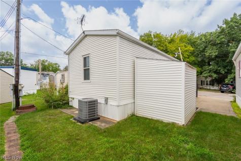 45 Flamingo Avenue Amherst OH 44001