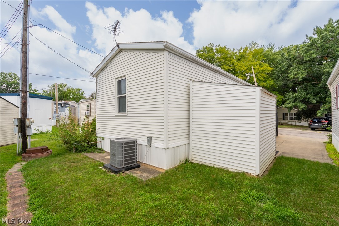 45 Flamingo Avenue Amherst OH 44001