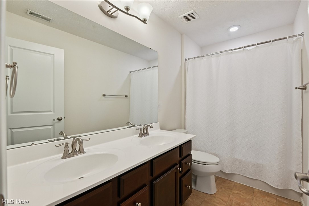 31865 Suncrest Circle North Ridgeville OH 44039