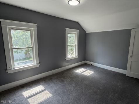 8602 Jeffries Avenue Cleveland OH 44105