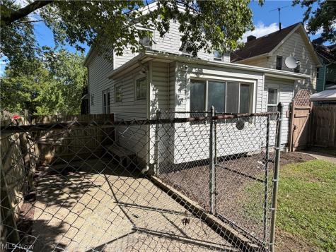 8602 Jeffries Avenue Cleveland OH 44105