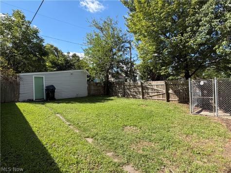 8602 Jeffries Avenue Cleveland OH 44105