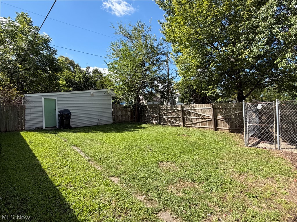 8602 Jeffries Avenue Cleveland OH 44105