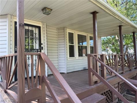 8602 Jeffries Avenue Cleveland OH 44105