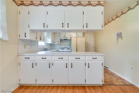 6444 Akron Avenue NW Canal Fulton OH 44614