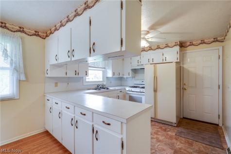 6444 Akron Avenue NW Canal Fulton OH 44614