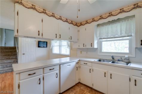 6444 Akron Avenue NW Canal Fulton OH 44614