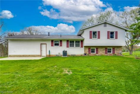 6444 Akron Avenue NW Canal Fulton OH 44614