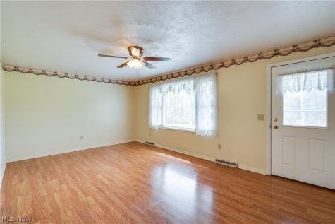 6444 Akron Avenue NW Canal Fulton OH 44614