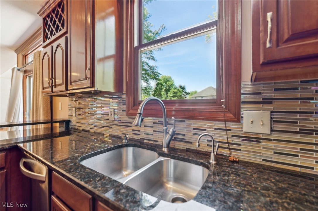 3732 Greenbriar Circle Westlake OH 44145