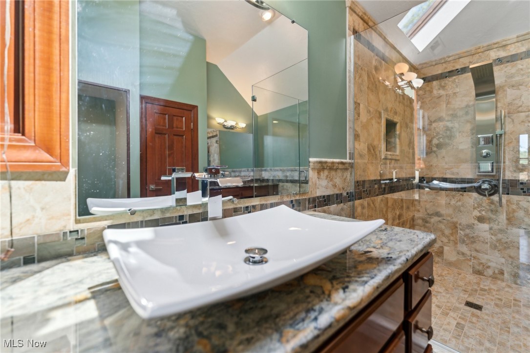 3732 Greenbriar Circle Westlake OH 44145