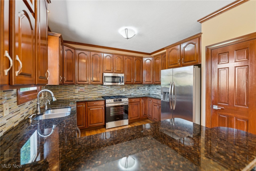 3732 Greenbriar Circle Westlake OH 44145