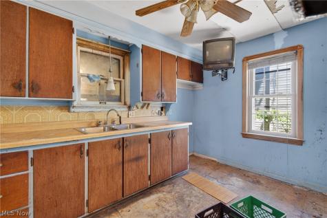 17110 Puritas Avenue Cleveland OH 44135