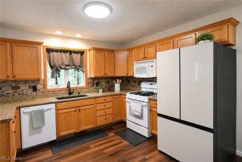 5856 Ridgeview Boulevard North Ridgeville OH 44039