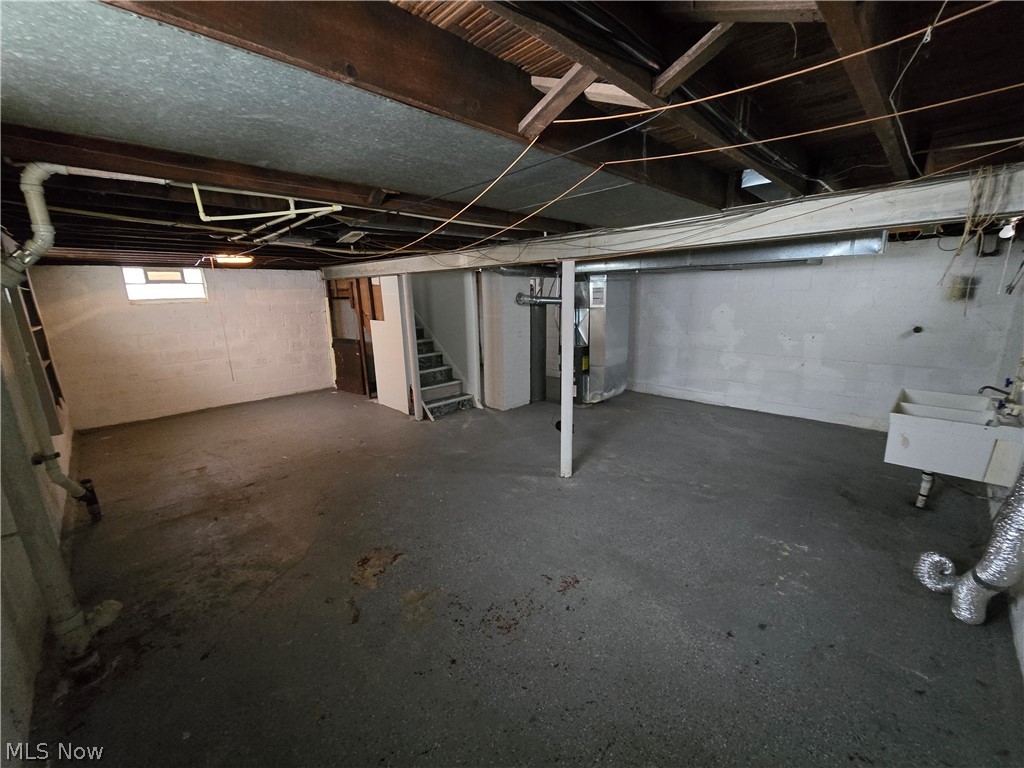 4667 E 86th Street Garfield Heights OH 44125