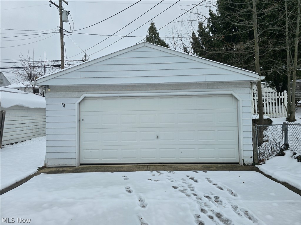 4667 E 86th Street Garfield Heights OH 44125