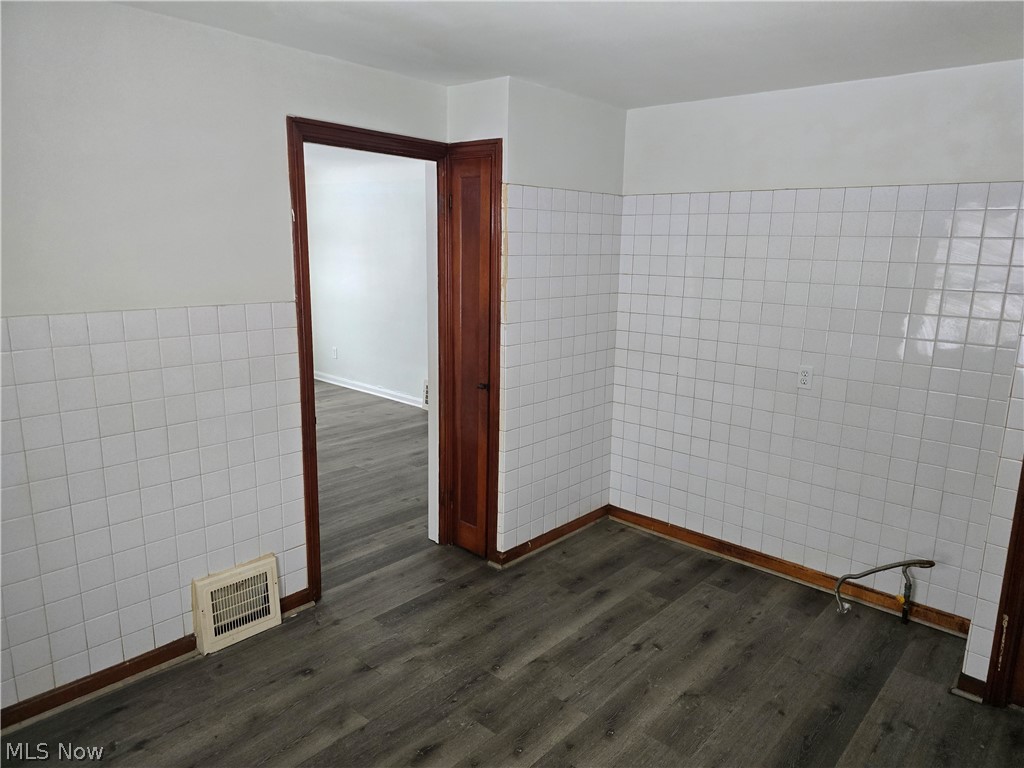 4667 E 86th Street Garfield Heights OH 44125