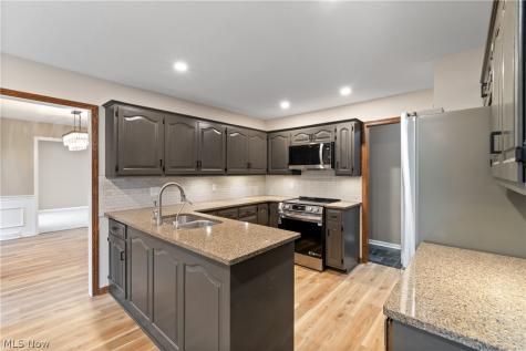9466 Beryl Street NW Massillon OH 44646
