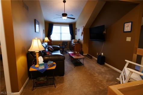 29 Starboard Circle Akron OH 44319