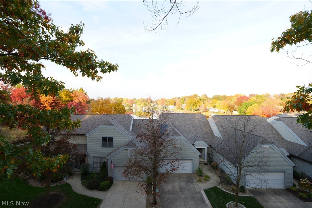 29 Starboard Circle Akron OH 44319