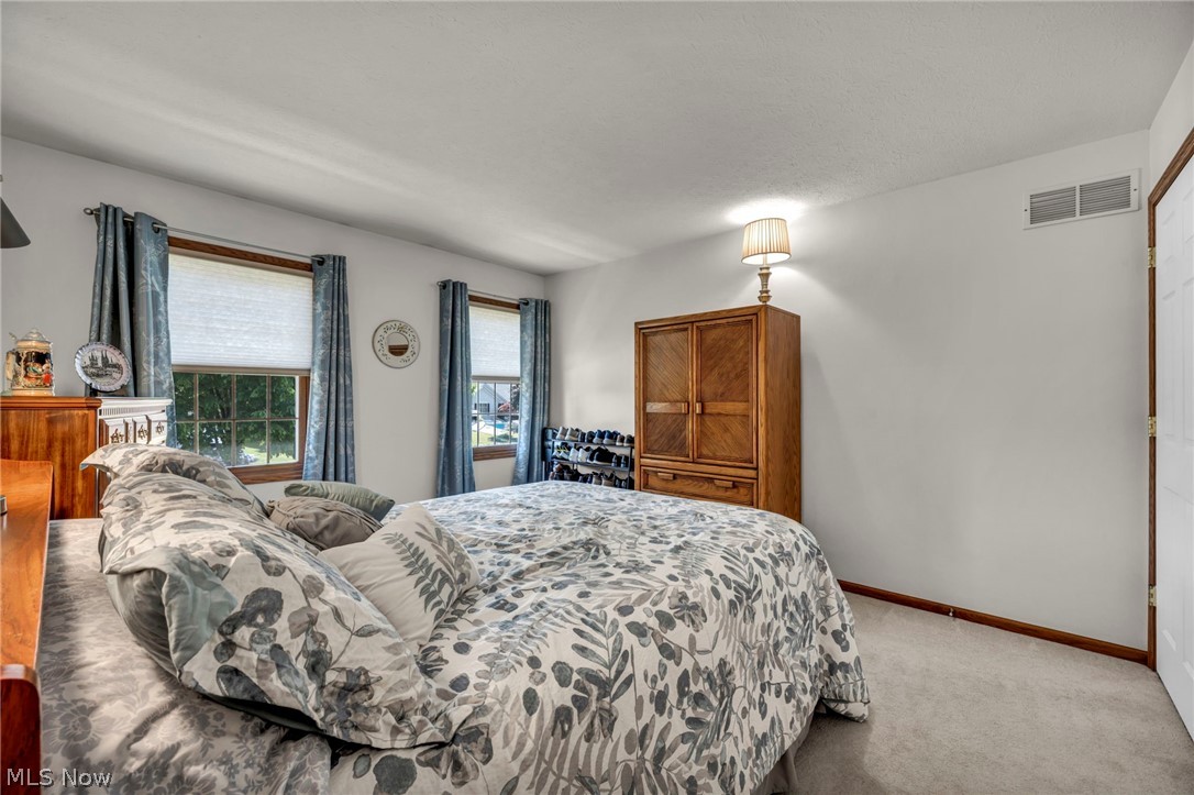 19990 Winding Trail Strongsville OH 44149