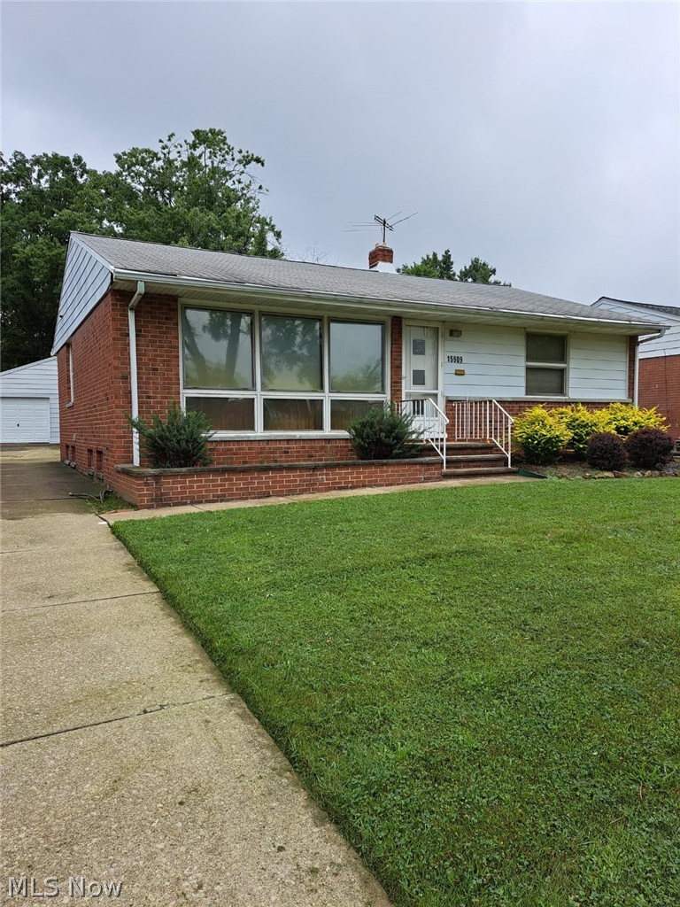 15909 Steinway Boulevard Maple Heights OH 44137