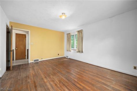 6515 Wedgewood Drive North Olmsted OH 44070