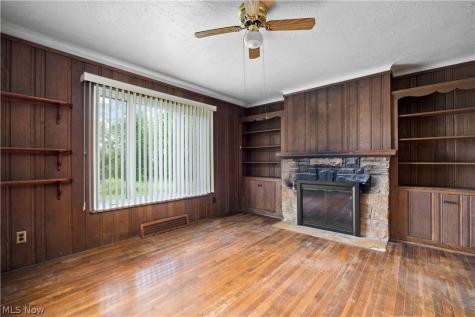 6515 Wedgewood Drive North Olmsted OH 44070